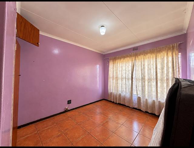 3 BEDROOM HOUSE FOR SALE IN VANDERBIJLPARK CE 4